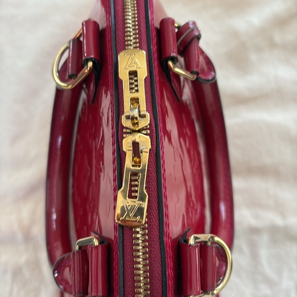 Authentic Louis Vuitton Alma BB Vernis Top Handle / Crossbody Bag - Picture 13 of 16